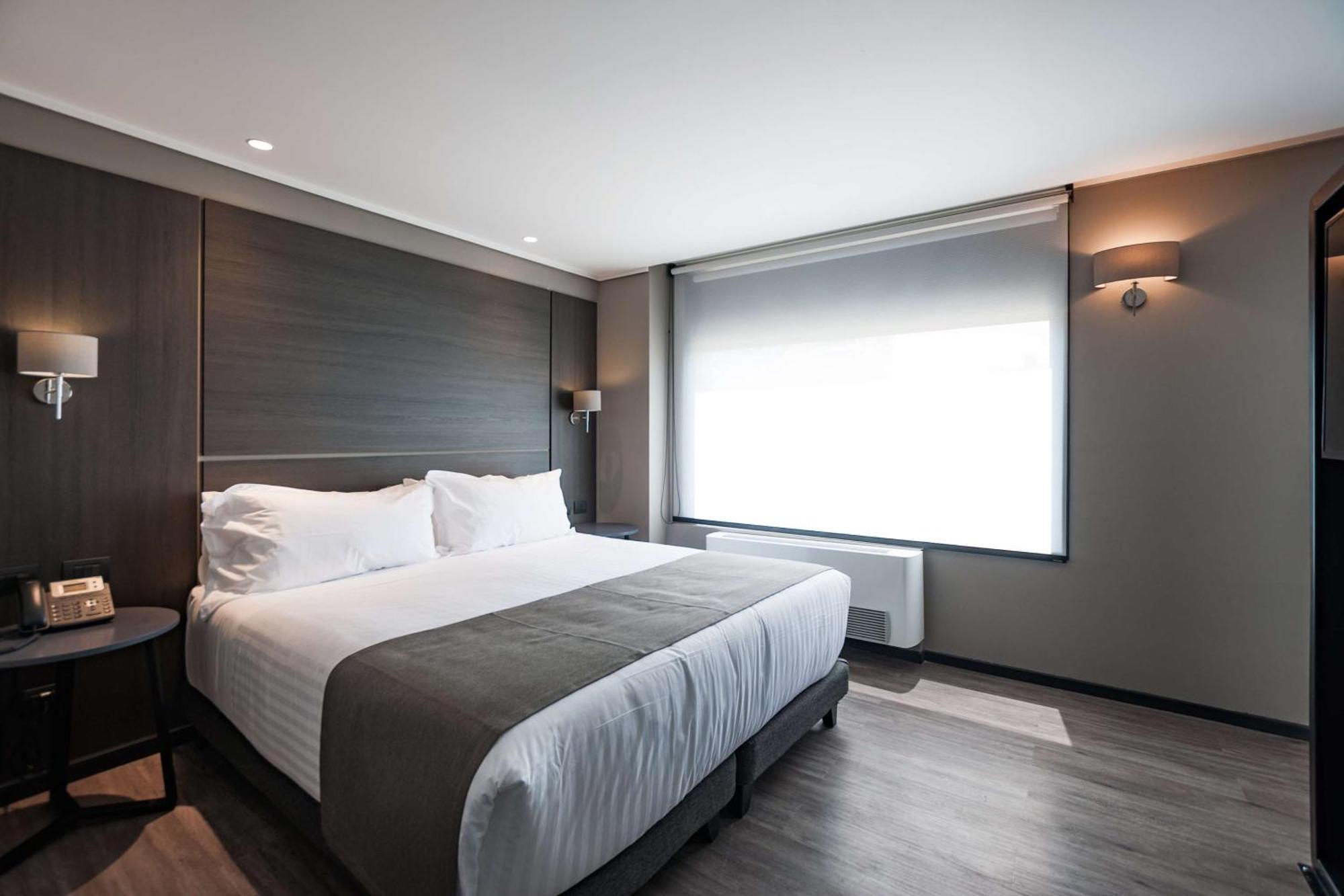 Отель Ola Santiago Providencia, Tapestry Collection By Hilton Экстерьер фото