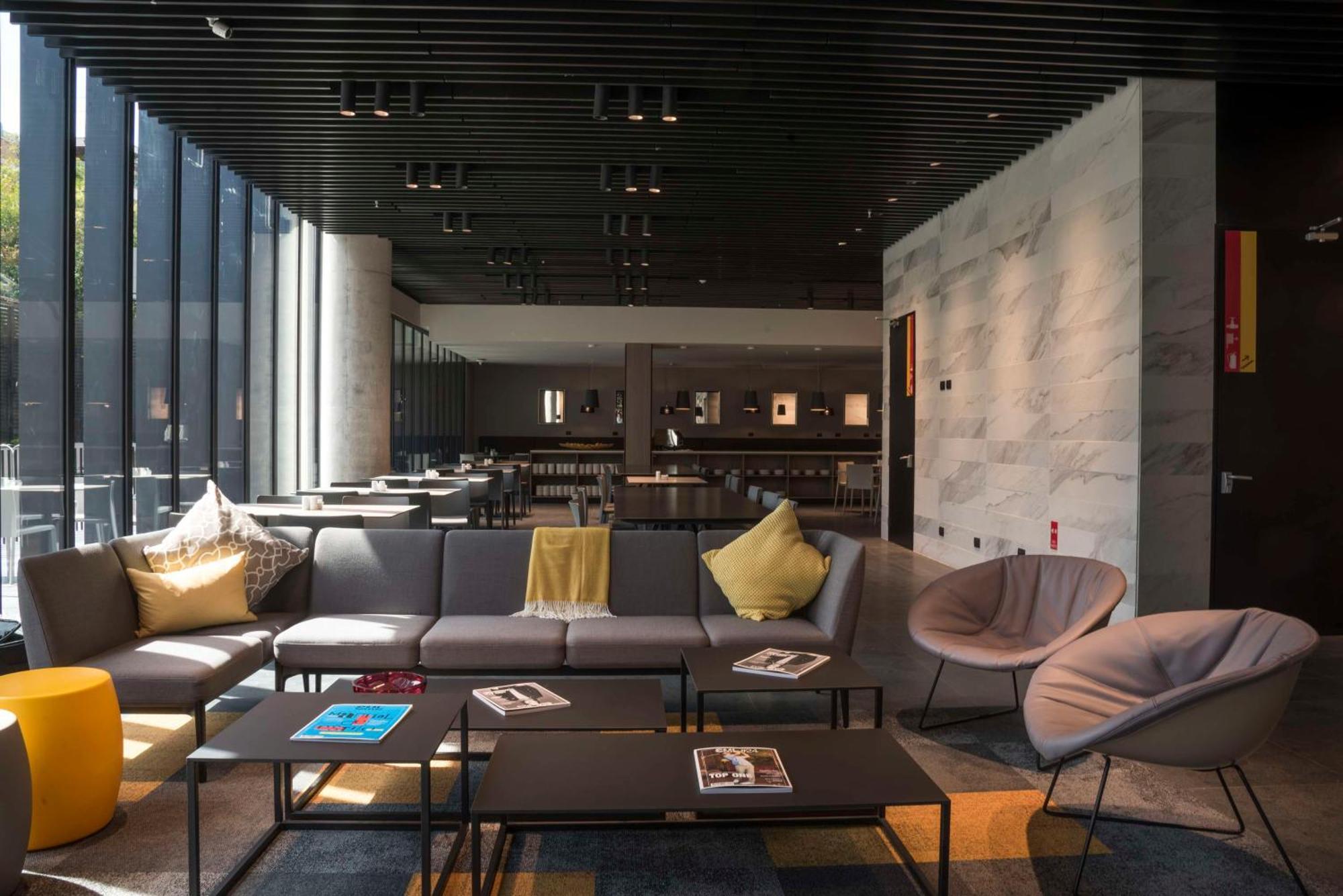 Отель Ola Santiago Providencia, Tapestry Collection By Hilton Экстерьер фото