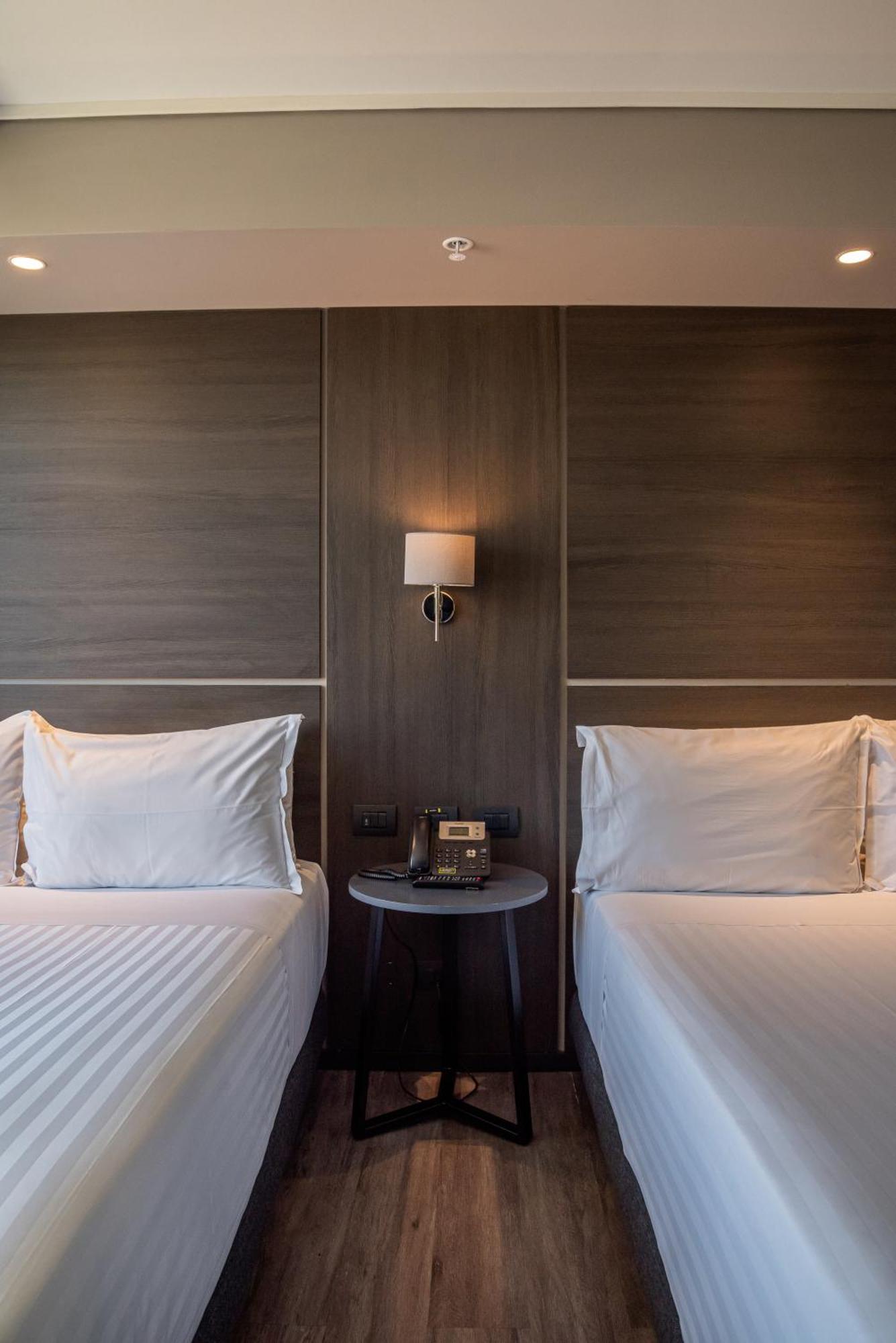 Отель Ola Santiago Providencia, Tapestry Collection By Hilton Экстерьер фото