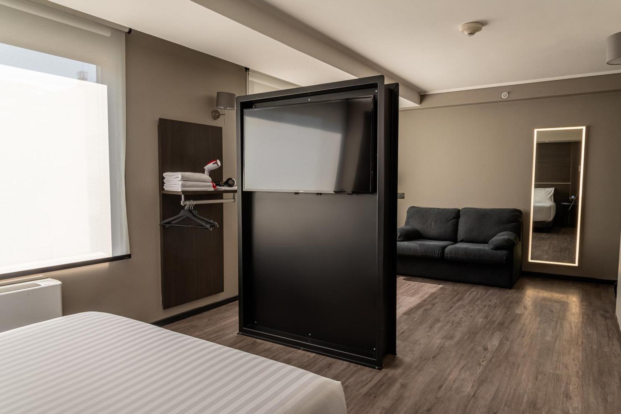 Отель Ola Santiago Providencia, Tapestry Collection By Hilton Экстерьер фото