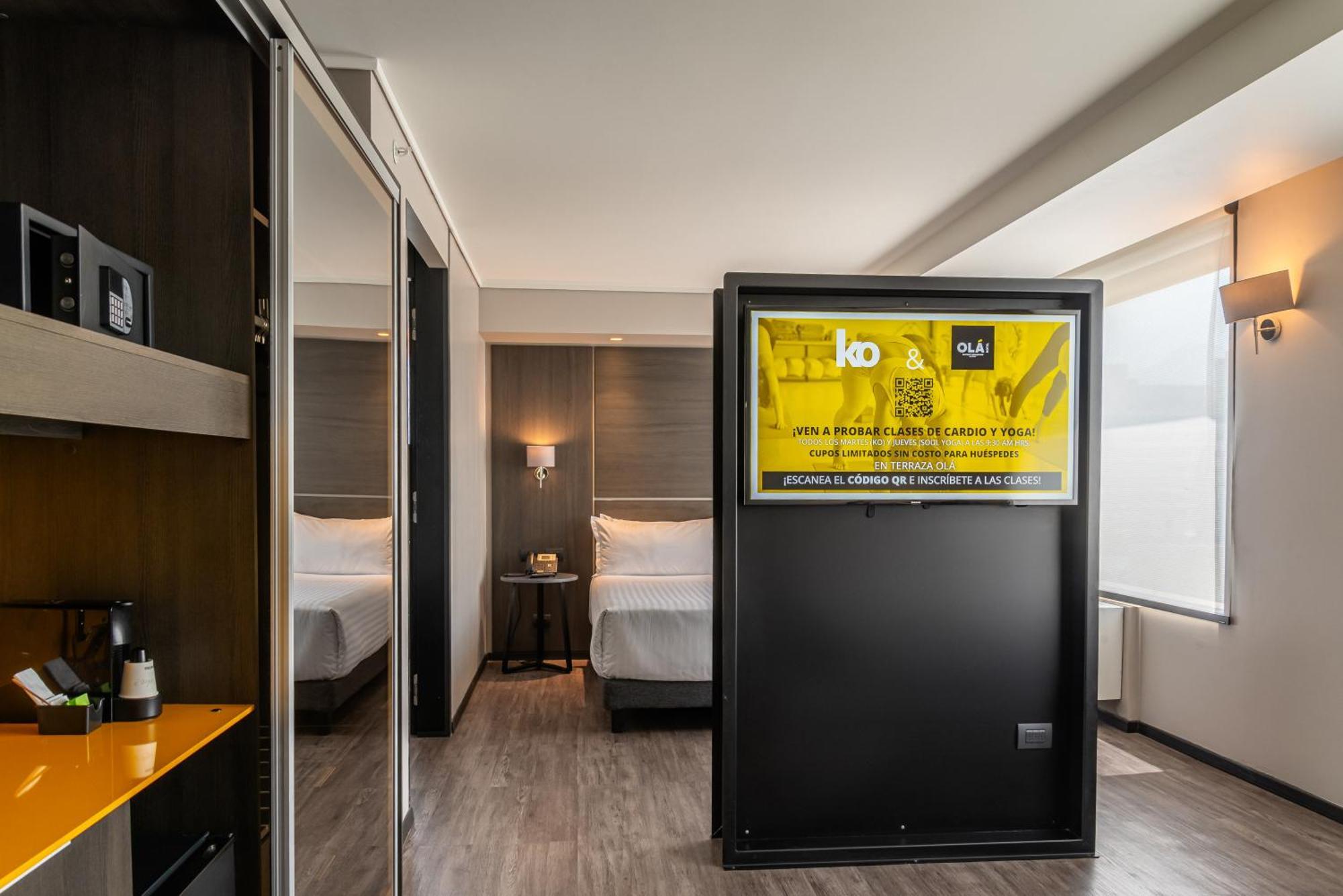 Отель Ola Santiago Providencia, Tapestry Collection By Hilton Экстерьер фото