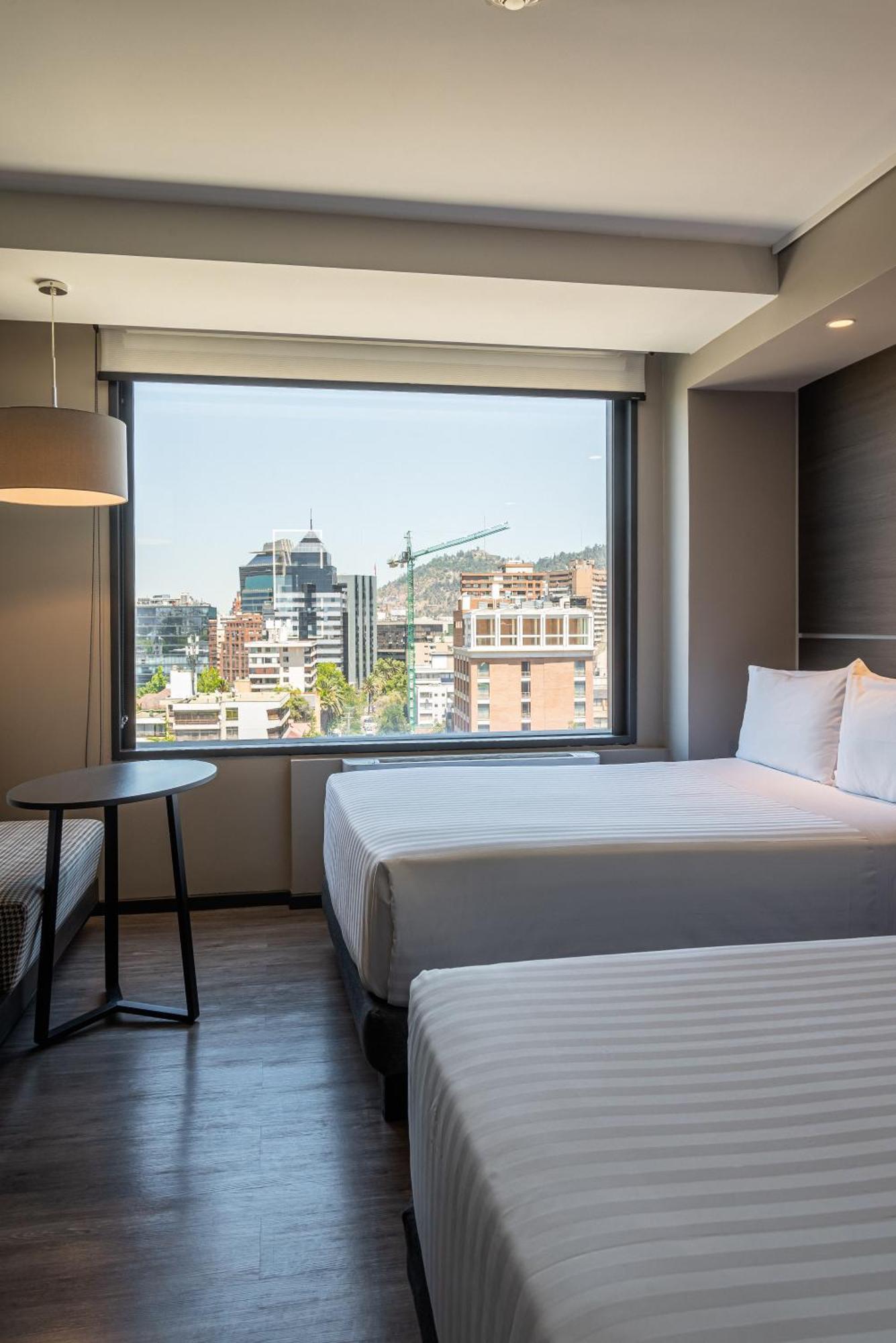 Отель Ola Santiago Providencia, Tapestry Collection By Hilton Экстерьер фото